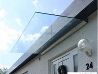 Vordach aus Glas