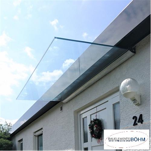 Vordach aus Glas
